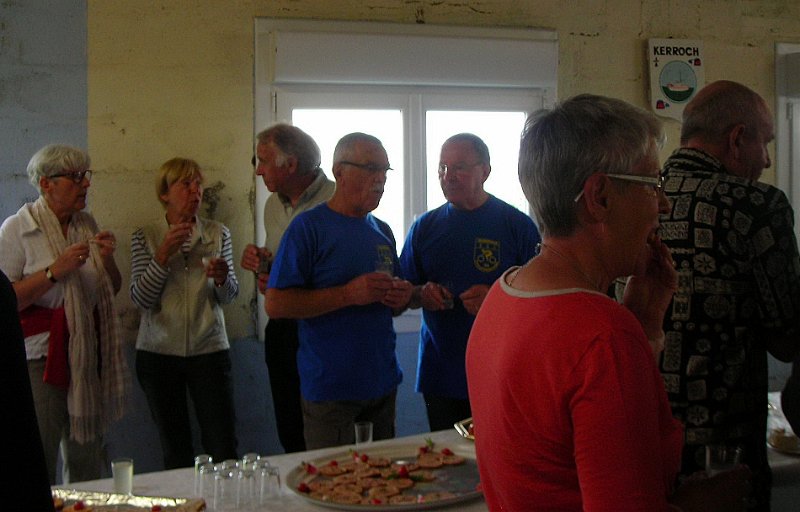 2012-06-27 14 Tous a l_apero.JPG